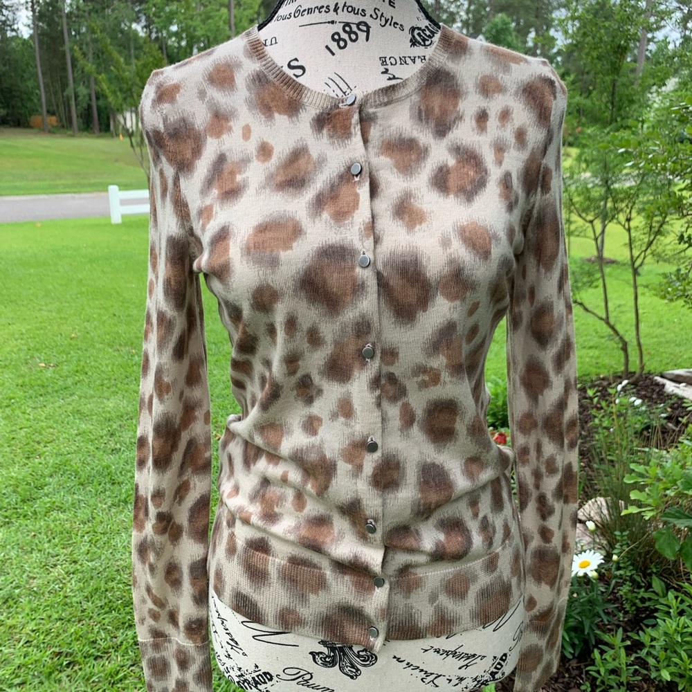 NWT Light-weight button down cardigan.